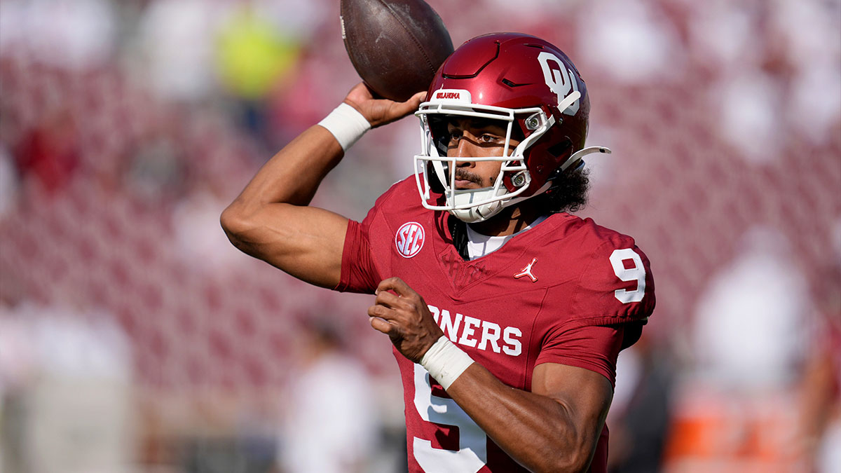 Oklahoma QB Michael Hawkins benched amid dismal start vs. South Carolina