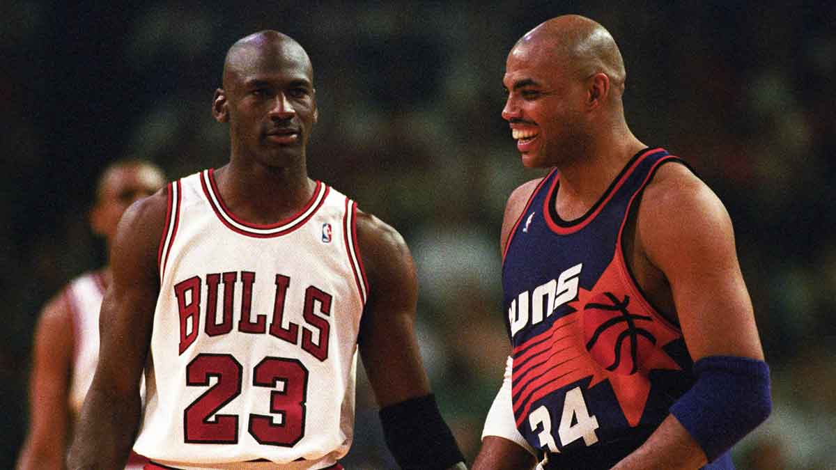Bulls guard Michael Jordan and Suns forward Charles Barkley face off in the 1993 NBA Finals.