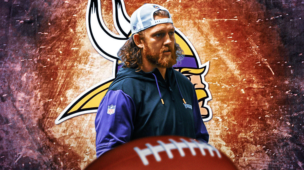 Vikings' TJ Hockenson looks at injury list before Rams game