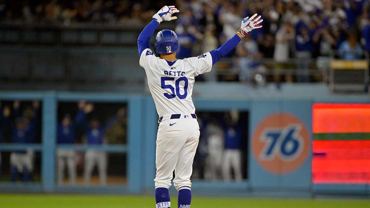 Mookie Betts Dodgers before World Series