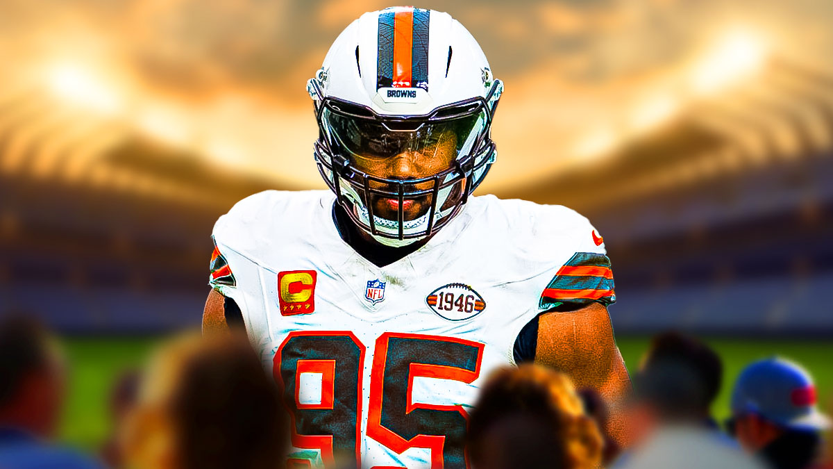 Myles Garrett in a Browns jersey.