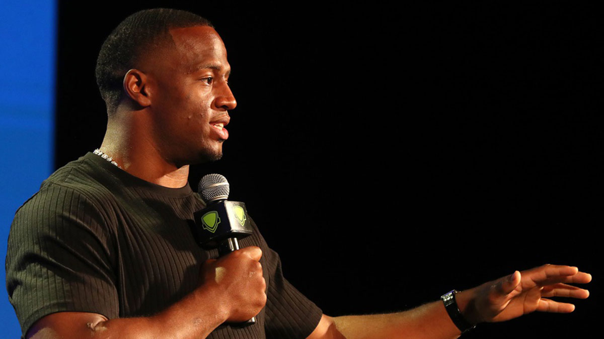 Cleveland Brown Running back Nick Chubb talks to the athletes attending The 2024 Greater Akron-Canton High School Sports Awards, Friday, June 21, 2024, at the Akron Civic Theatre.