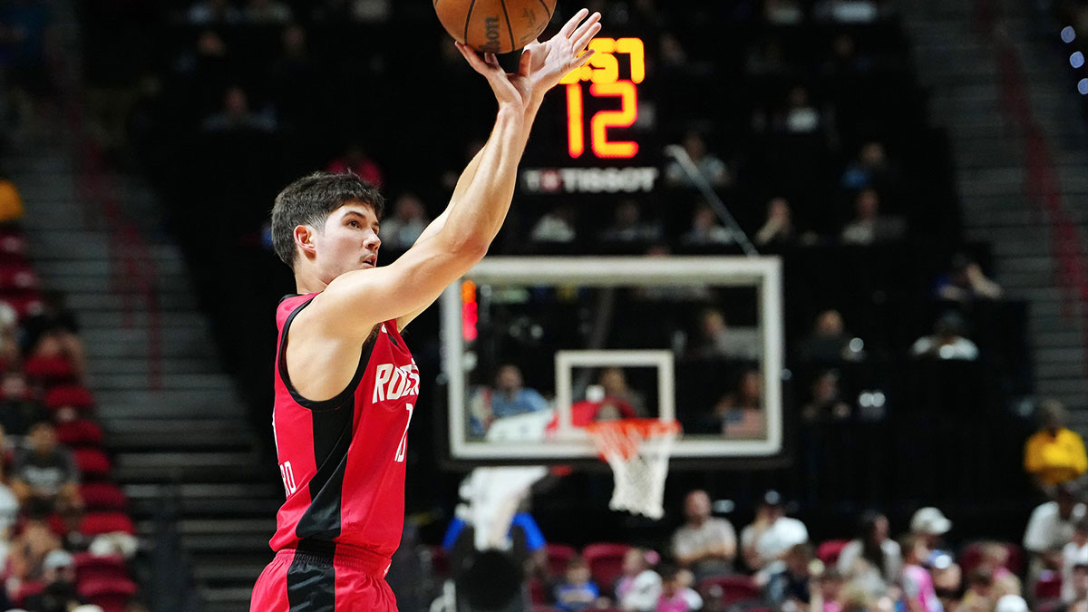 Houston Rockets guard Reed Sheppard (15) shoots against the Washington Wizards during the third quarter at Thomas & Mack Center.