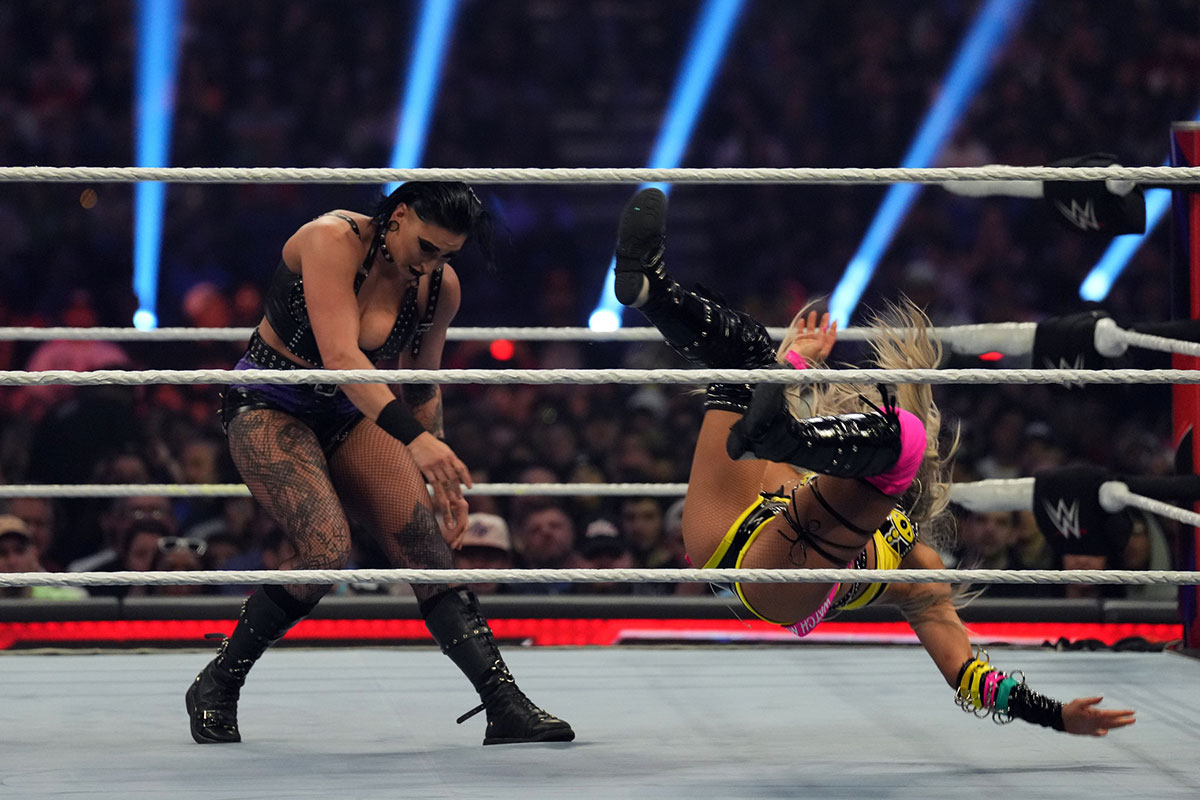 Rhea Ripley and Liv Morgan battling during the 2023 Royal Rumble.