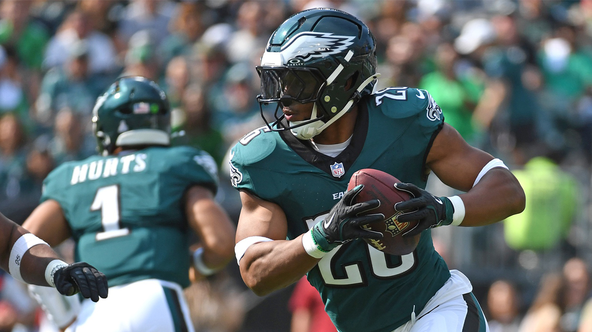 Philadelphia Eagles running back Saquon Barkley (26) runs with the football against the Cleveland Browns at Lincoln Financial Field. 