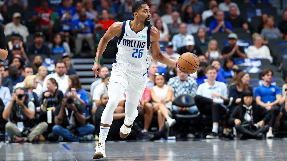 Dallas Mavericks guard Spencer Dinwiddie (26) controls the ball during the first quarter against the Utah Jazz at American Airlines Center.