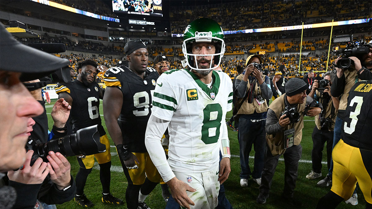 New York Jets quarterback Aaron Rodgers (8) reacts following a loss to the Pittsburgh Steelers at Acrisure Stadium.