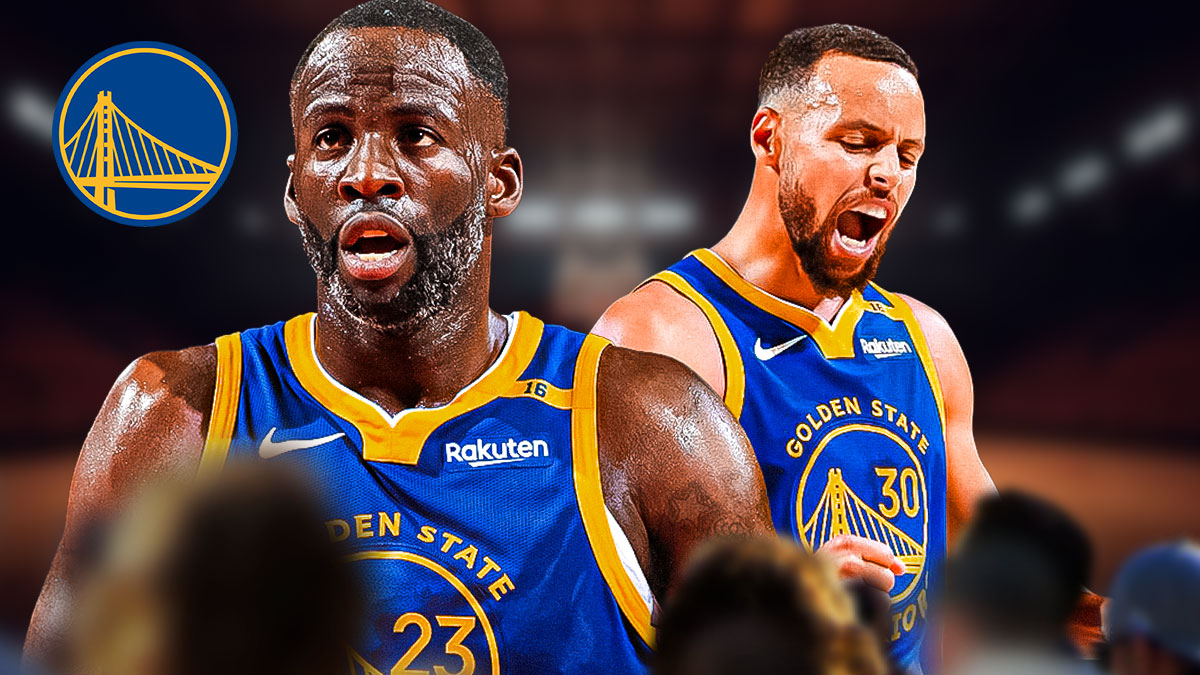 Warriors' Stephen Curry next to Draymond Green amid injury update