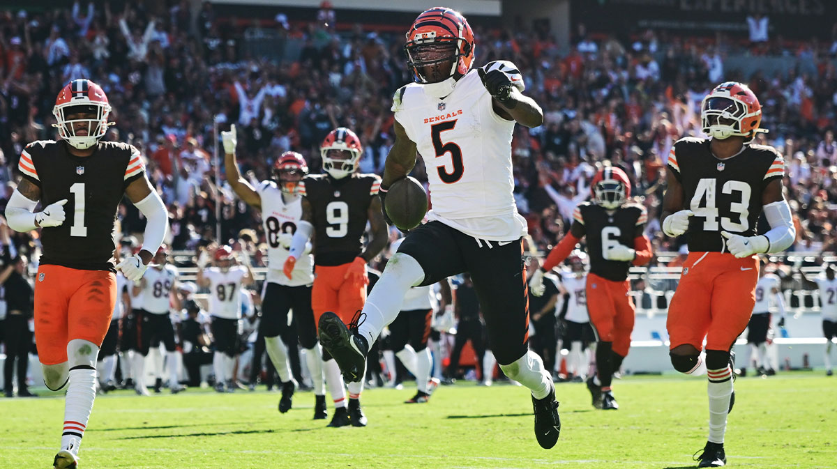 Cincinnati Bengals wide receiver Tee Higgins (5) scores a touchdown during the second half against the Cleveland Browns at Huntington Bank Field.