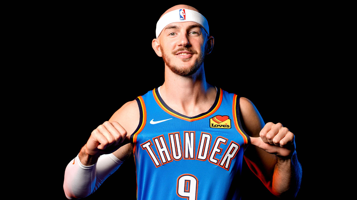 https://wp.clutchpoints.com/wp-content/uploads/2024/10/Thunder-guard-Alex-Caruso_03e6a7.jpg