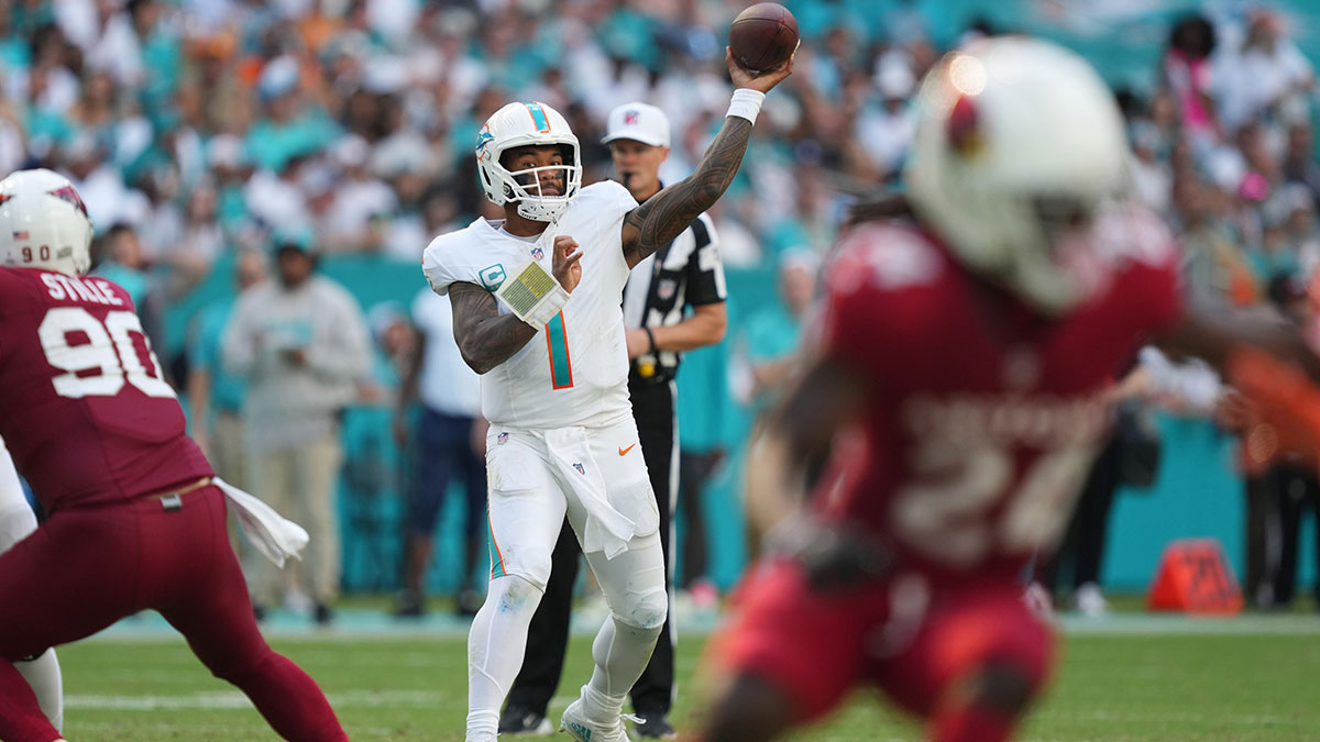 Miami Dolphins quarterback Tua Tagovailoa (1) drops back to pass in the fourth quarter against the Arizona Cardinals at Hard Rock Stadium.