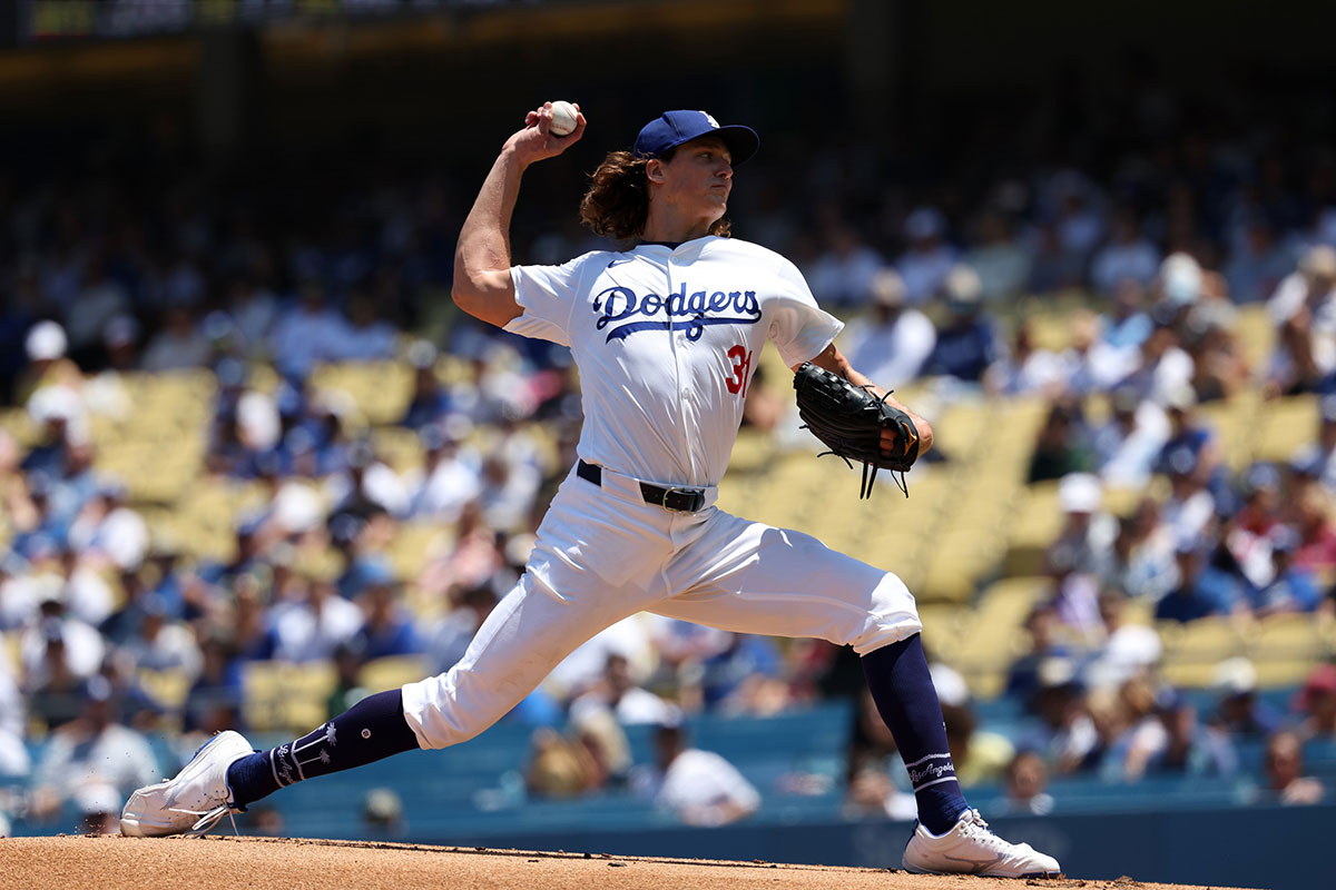 Los Angeles Dodgers starting pitcher Tyler Glasnow (31) throws during the first inning against the Pittsburgh Pirates at Dodger Stadium