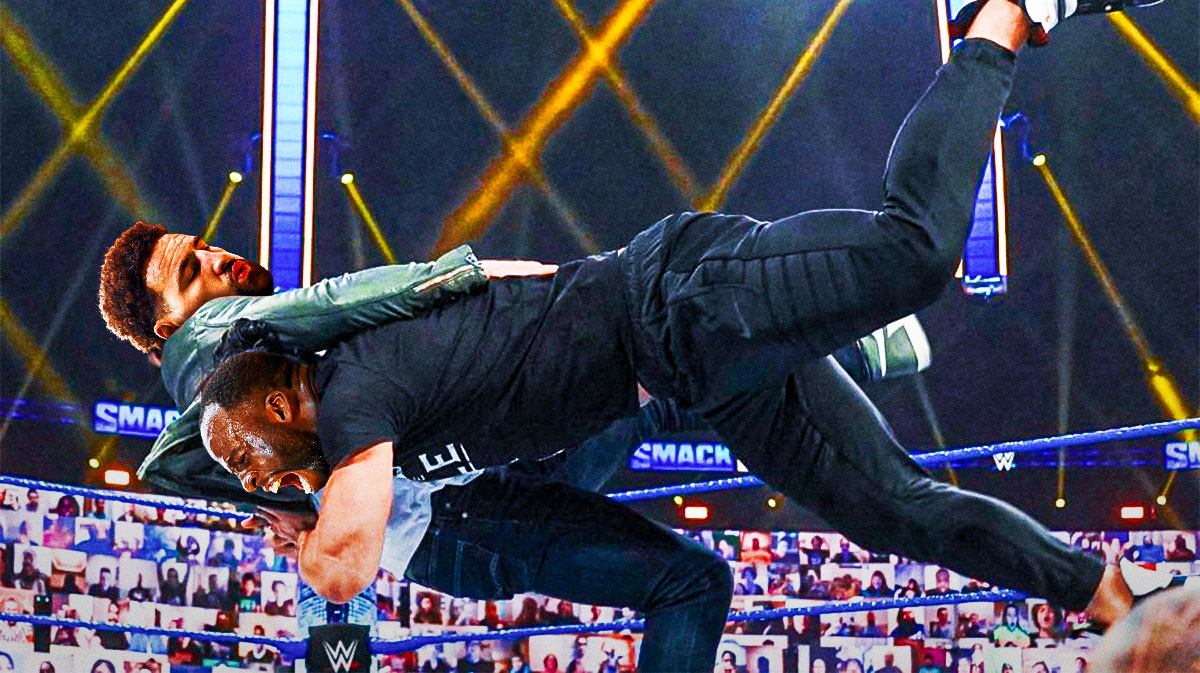 Warriors' Draymond Green as Roman Reigns doing the spear, with Mavericks' Klay Thompson as Edge