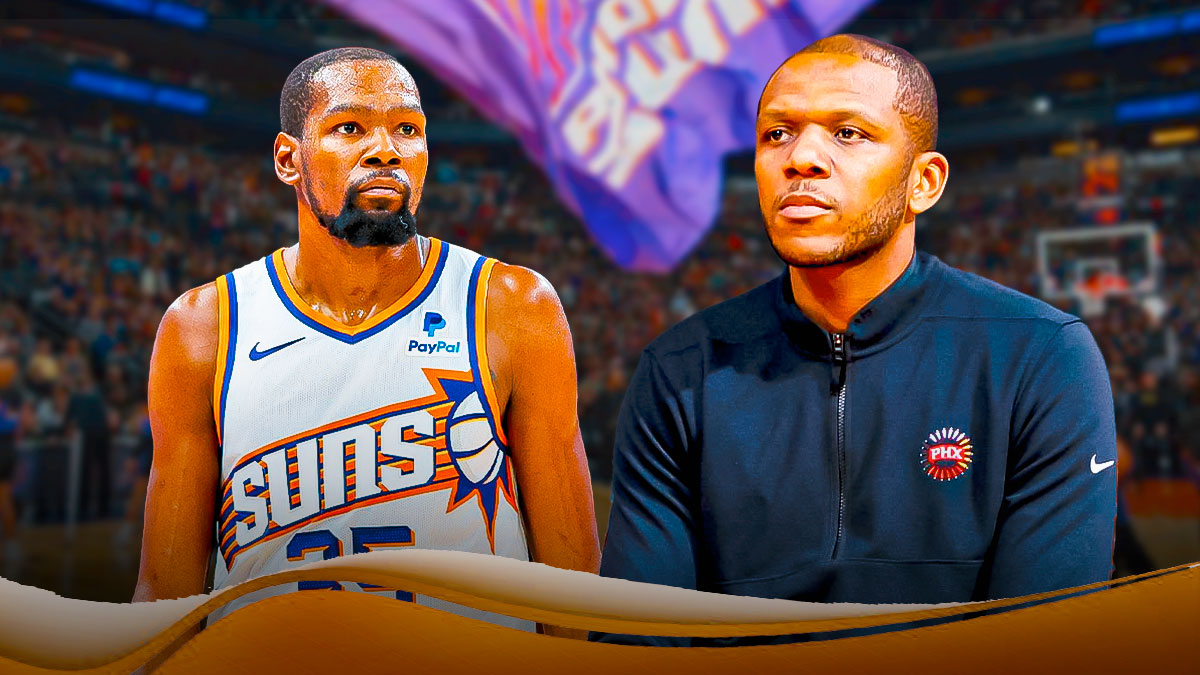 Suns Kevin Durant with Suns James Jones and Phoenix Suns logo