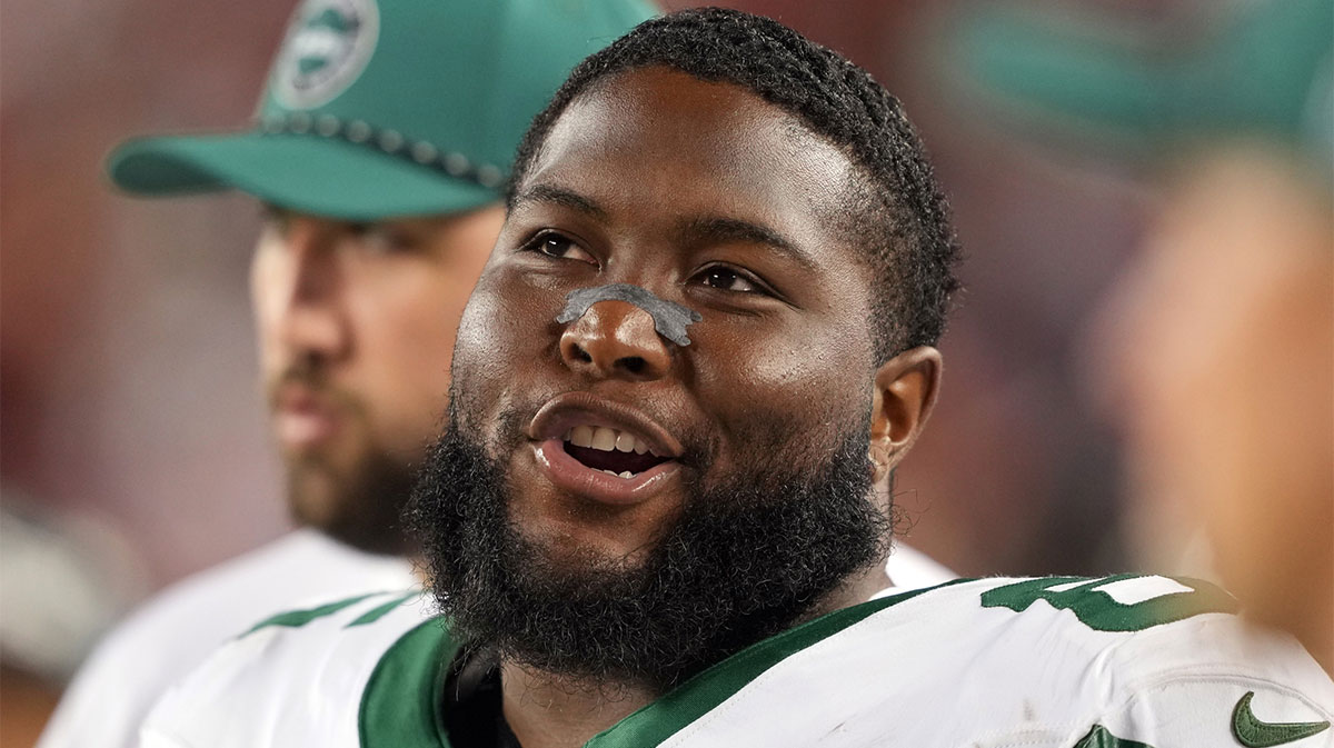 New York Jets guard Xavier Newman (65) during the fourth quarter against the San Francisco 49ers at Levi's Stadium