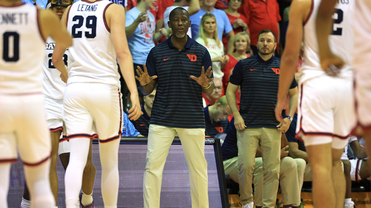 Dayton basketball coach Anthony Grant at the Maui Invitational.