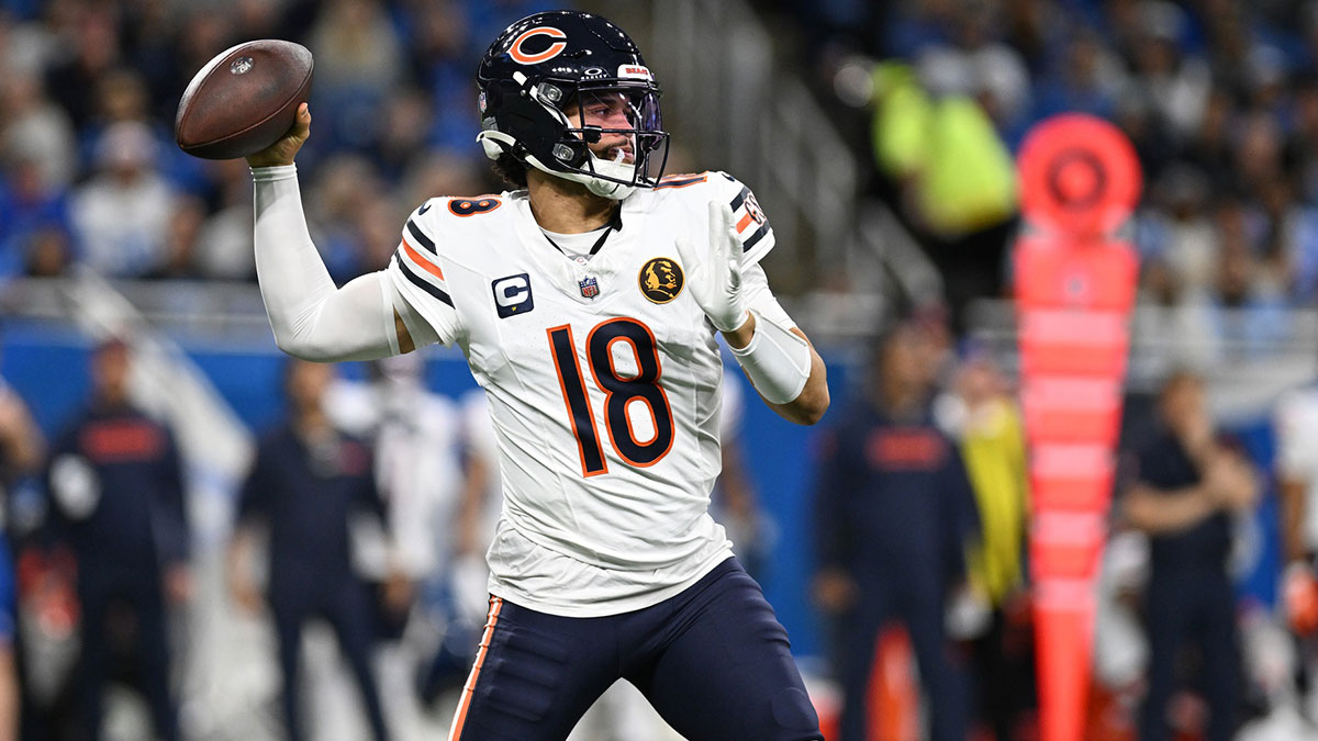 Bears quarterback Caleb Williams (18) throws a pass against the Detroit Lions in the second quarter at Ford Field