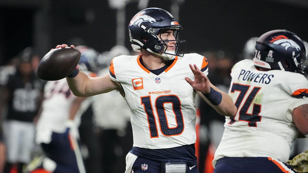 Denver Broncos quarterback Bo Nix (10) throws the ball in the fourth quarter against the Las Vegas Raiders at Allegiant Stadium.
