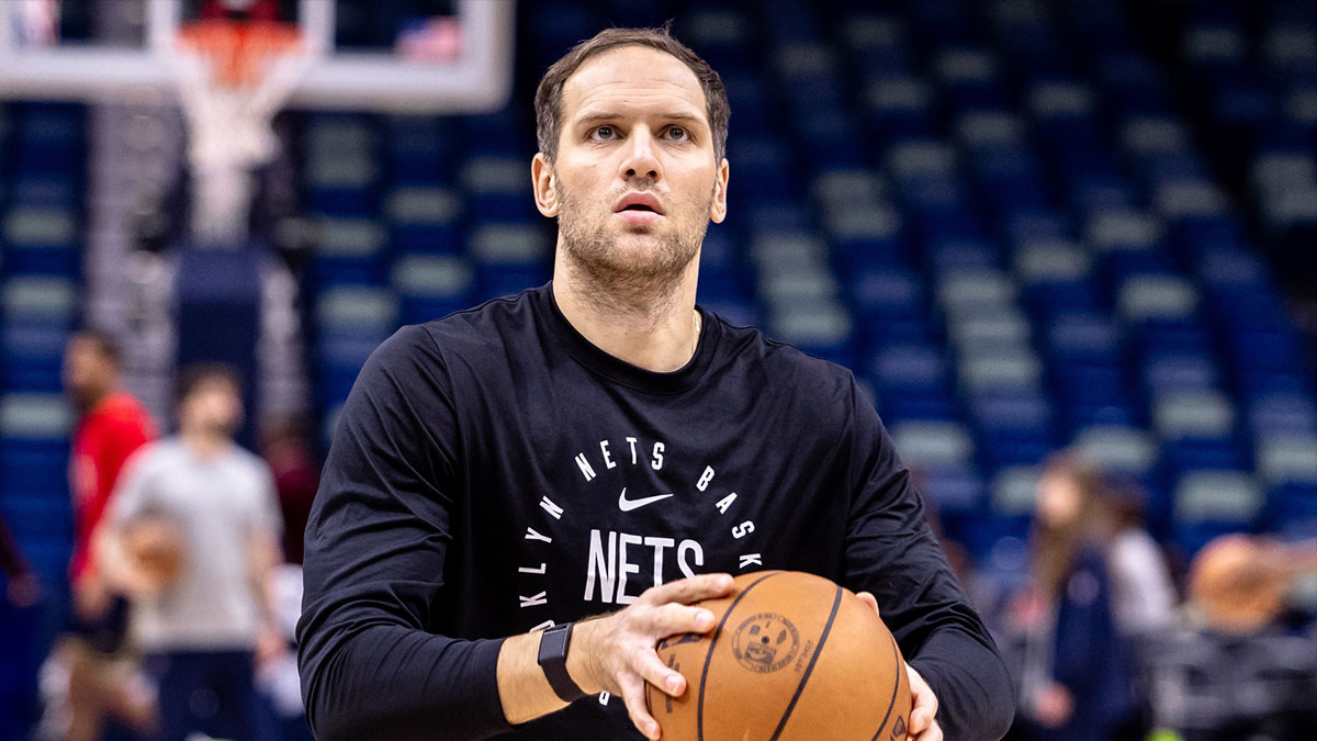 Brooklyn Nets forward Bojan Bogdanovic (44) warms up before the game against the New Orleans Pelicans at Smoothie King Center.