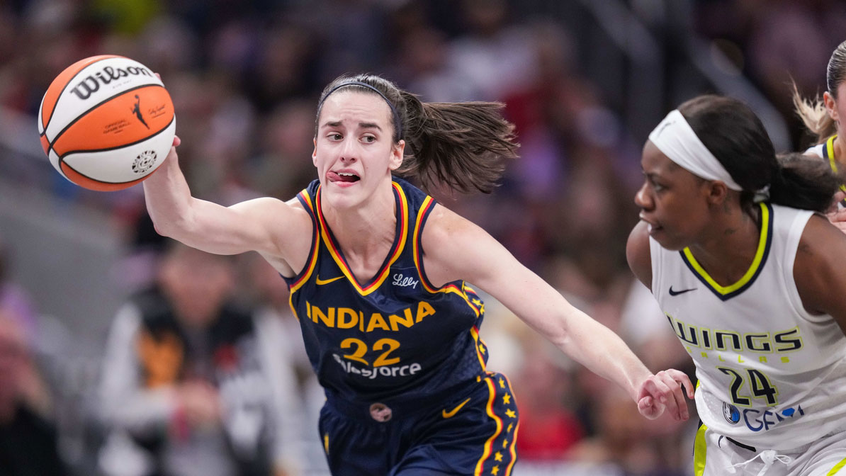 Caitlin Clark Indiana Fever chasing a loose ball