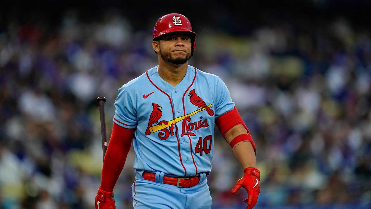 St. Louis Cardinals catcher Wilson Contreras (40) plays during the fifth inning against the Los Angeles Dodgers at Dodger Stadium.