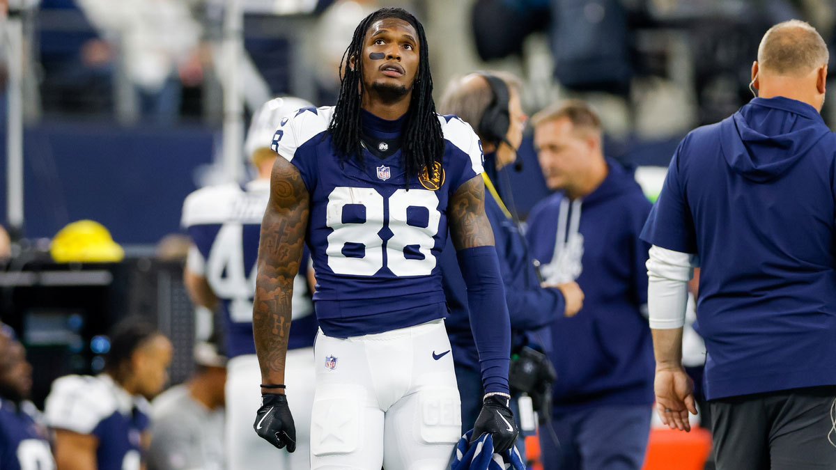 Dallas Cowboys wide receiver CeeDee Lamb (88) looks up at the scoreboard during the first quarter against the New York Giants at AT&T Stadium.
