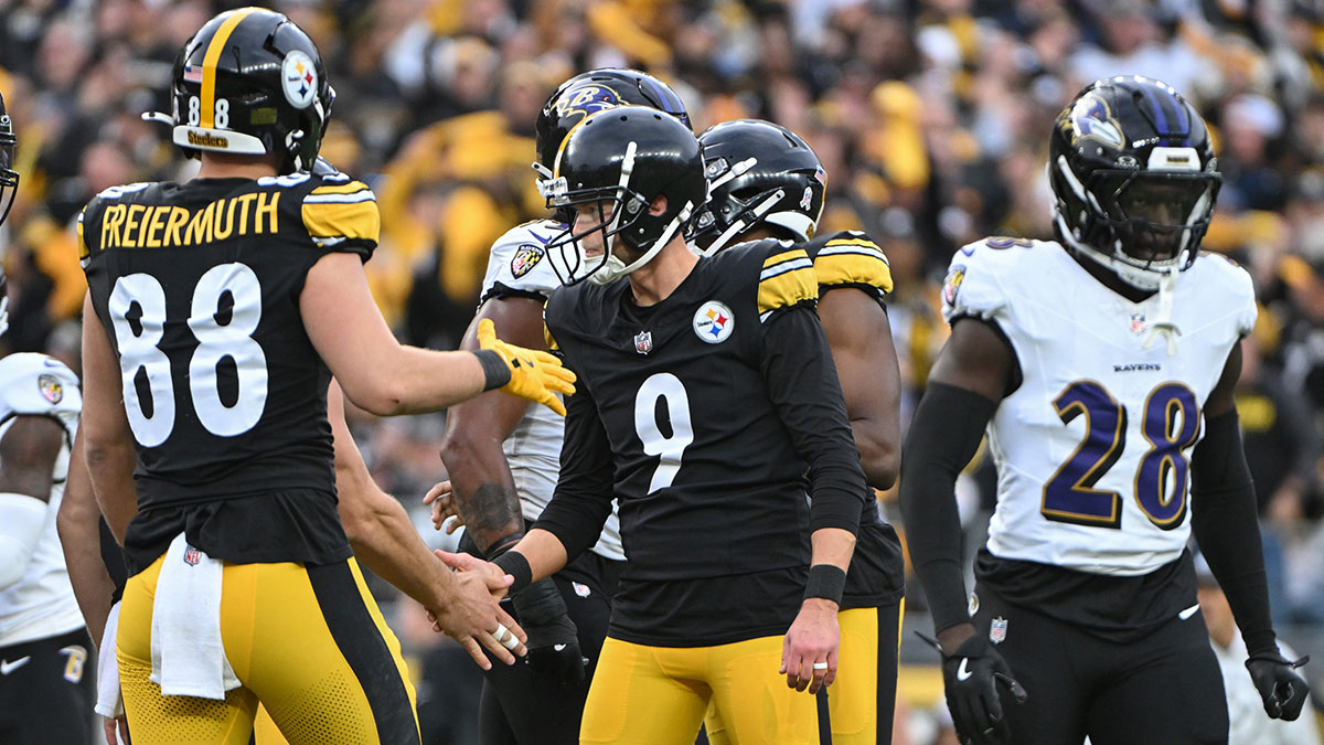 Pittsburgh Steelers place kicker Chris Boswell (9) celebrates a 50-yard field goal against the Baltimore Ravens during the fourth quarter at Acrisure Stadium. 