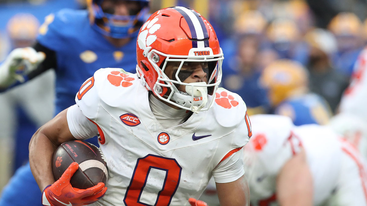 Fans in disbelief over kickoff time for ClemsonSouth Carolina rivalry game