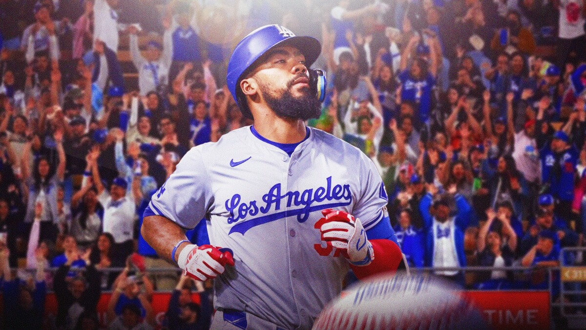 Dodgers OF Teoscar Hernandez with Dodgers fans cheering for him