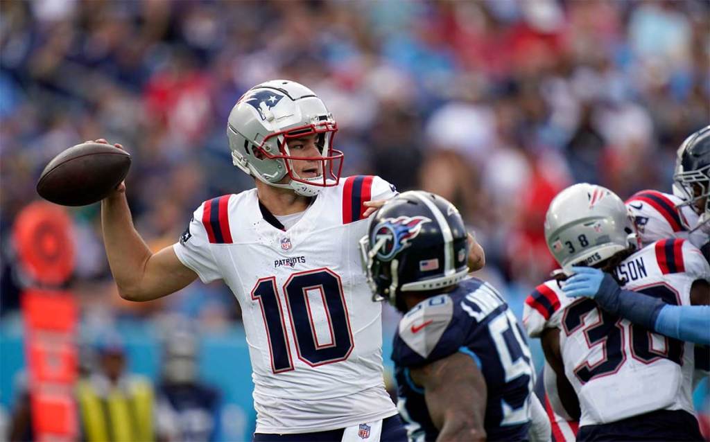 New England Patriots quarterback Drake Maye (10) looks down field in the third quarter against The Tennessee Titans at Nissan Stadium in Nashville, Tenn., Sunday, Nov. 3, 2024.