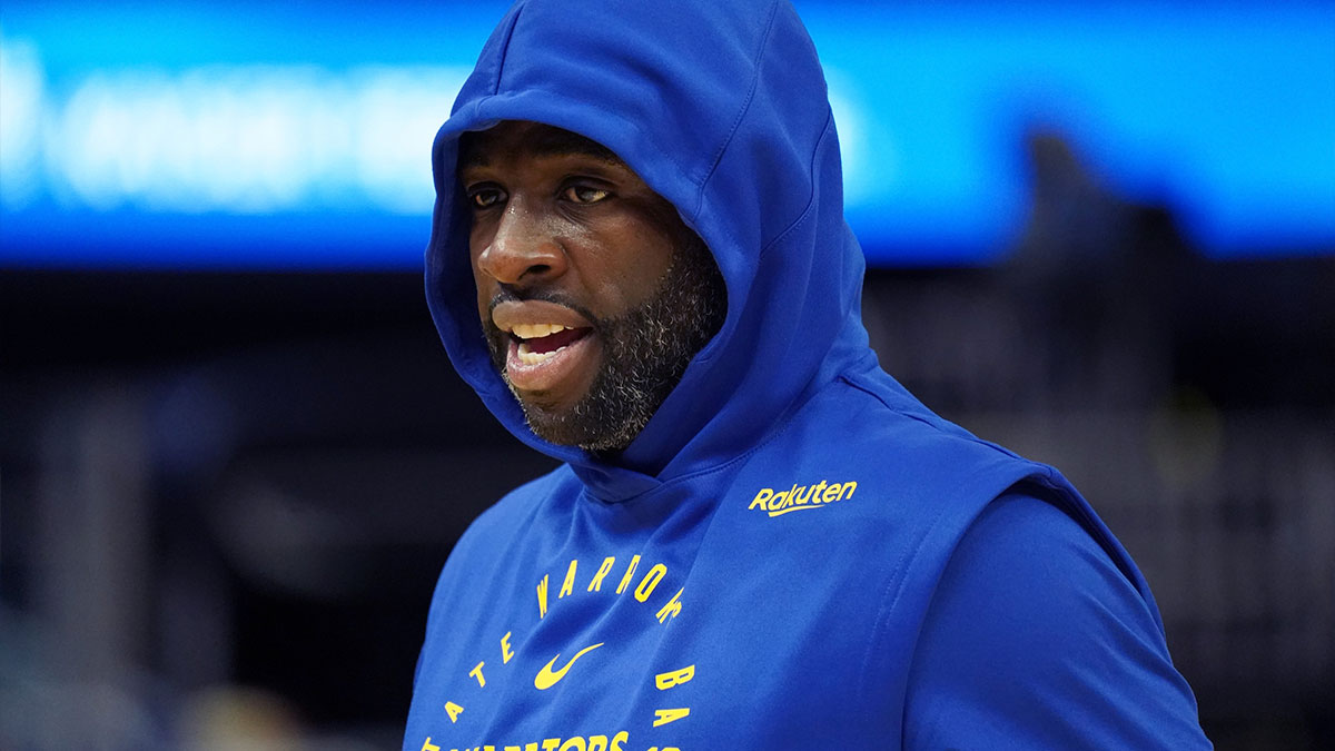 Golden State Warriors forward Draymond Green (23) warms up before the game against the New Orleans Pelicans at Chase Center.