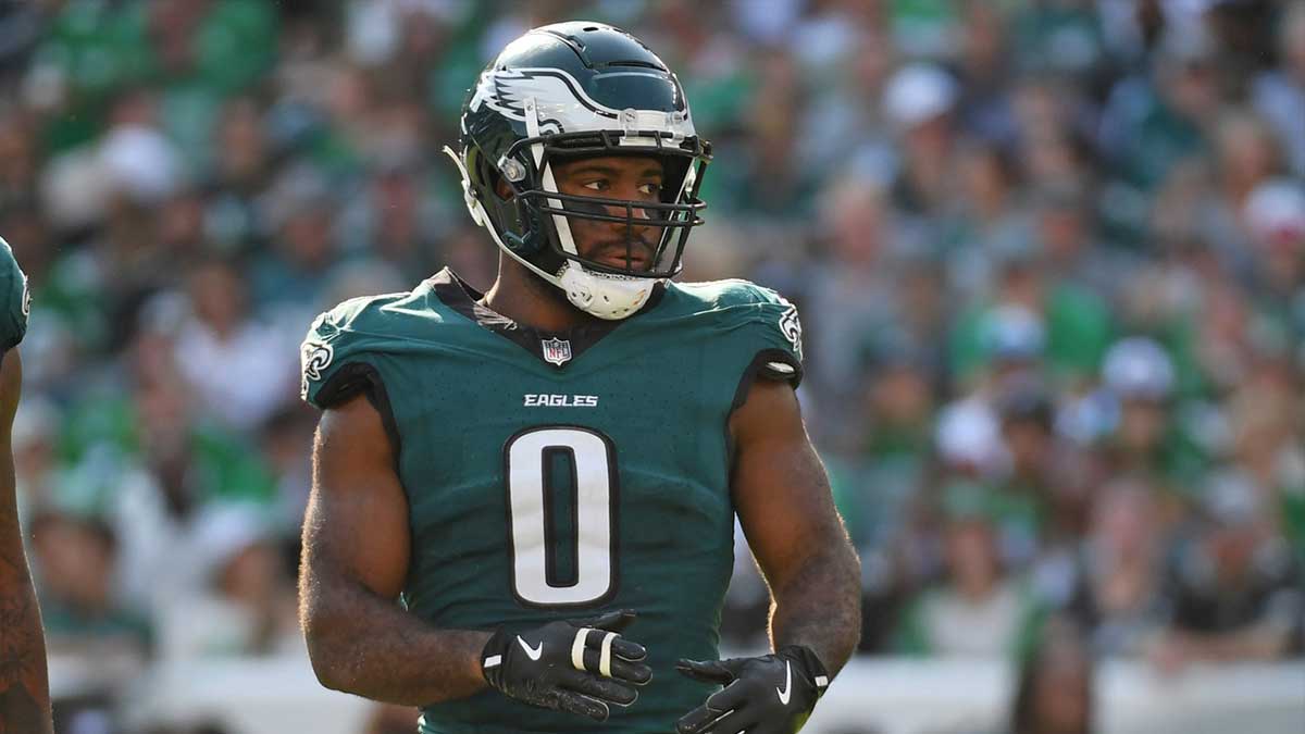 Eagles defensive end Bryce Huff (0) against the Cleveland Browns at Lincoln Financial Field