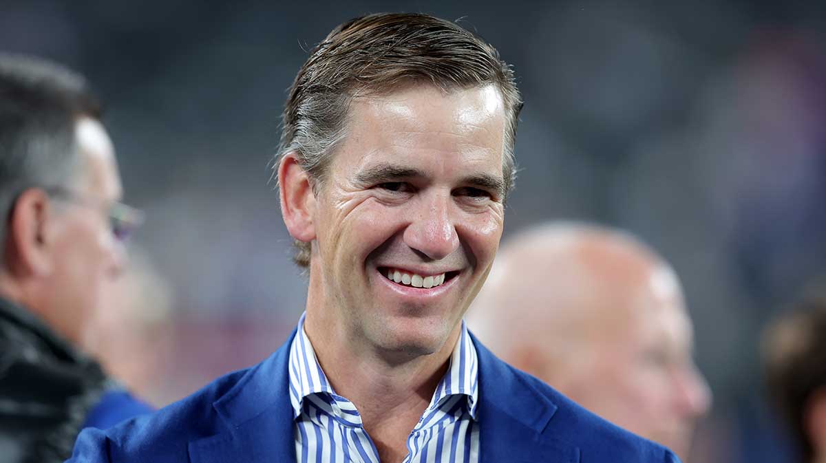 Eli Manning before the Giants-Bengals game on October 13, 2024.