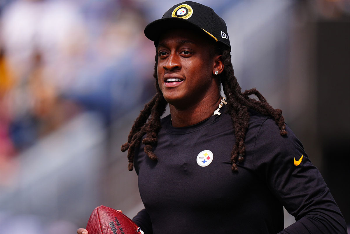 Pittsburgh Steelers safety Terrell Edmunds (38) before the first quarter against the Denver Broncos at Empower Field at Mile High.