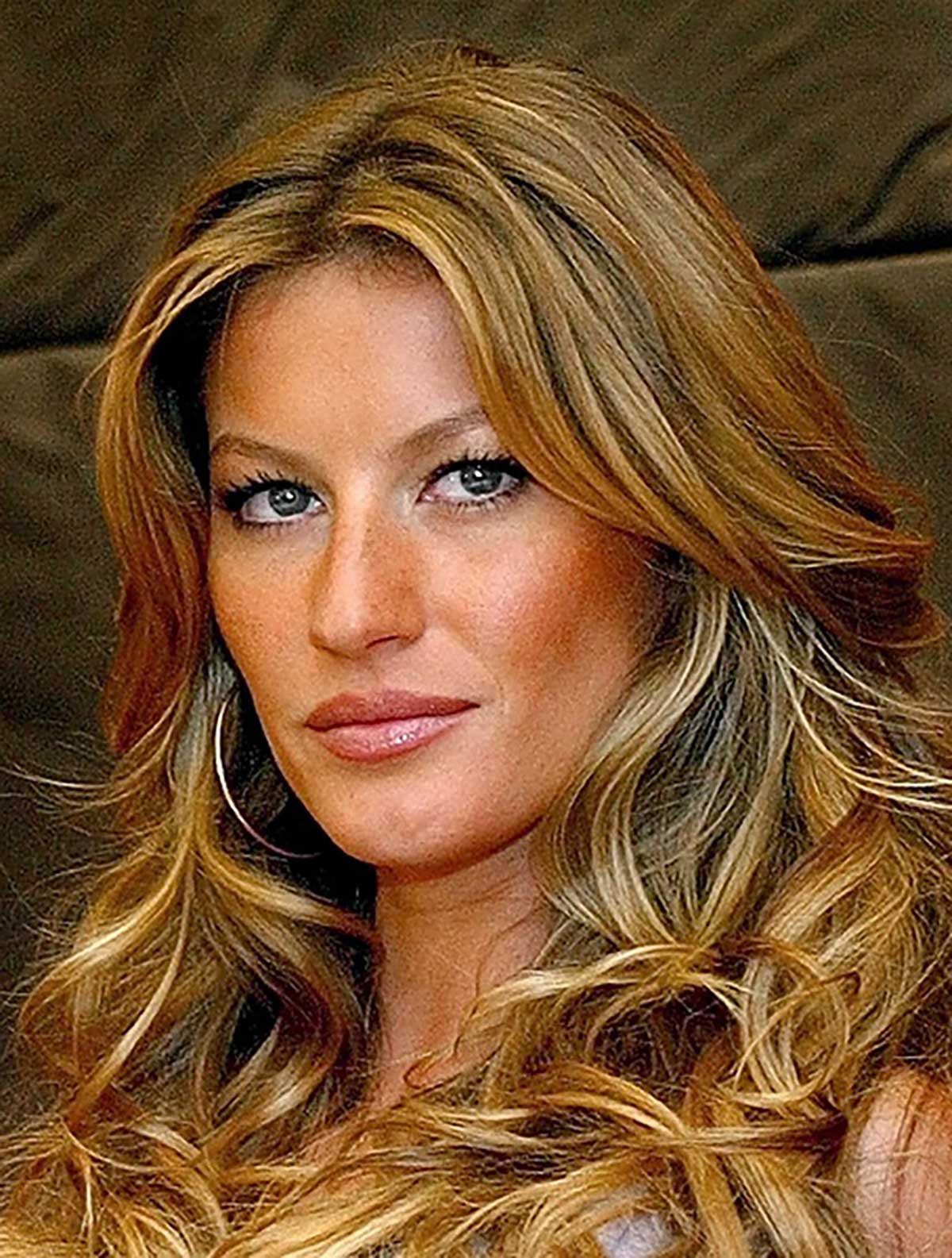 Gisele Bündchen pregnant 