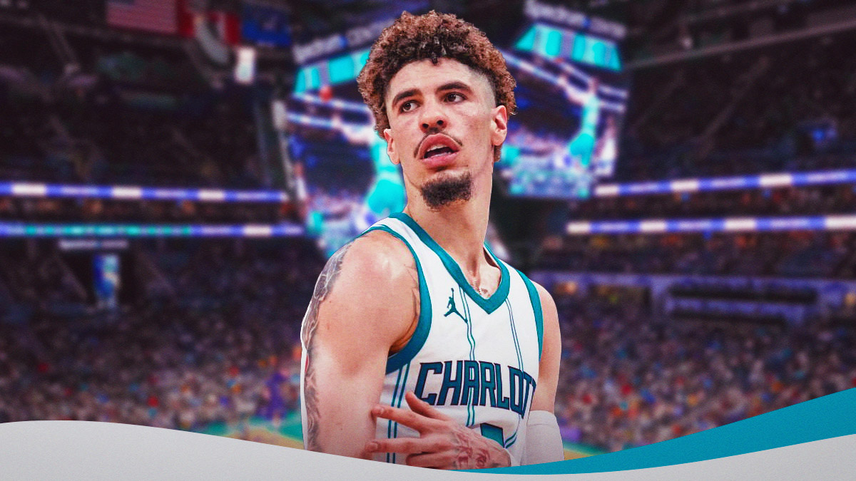 Charlotte Hornets player LaMelo Ball with the Hornets arena in the background, three-point, injury, Lakers