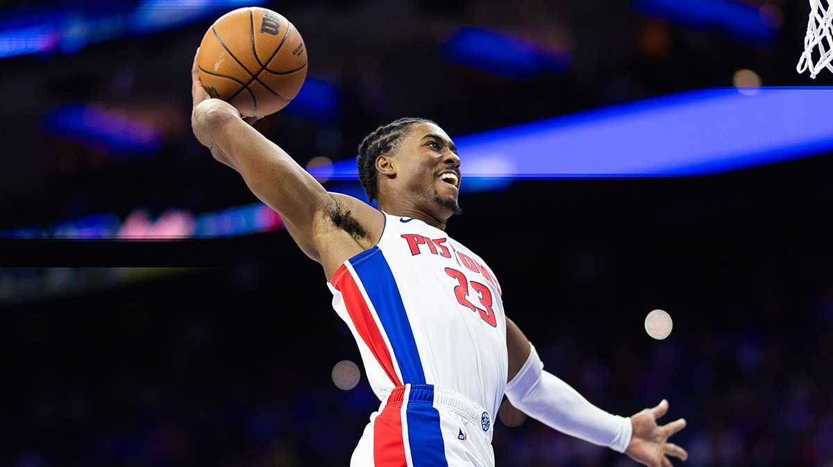 Detroit Pistons guard Jaden Ivey (23) drives for a dunk against the Philadelphia 76ers during the second quarter at Wells Fargo Center.