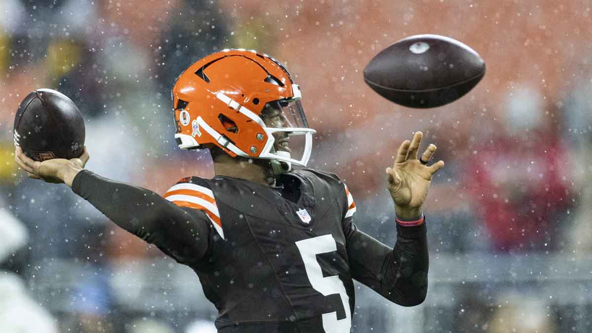 Cleveland Browns quarterback Jameis Winston (5) throws the ball during warm ups before the game against the Pittsburgh Steelers at Huntington Bank Field Stadium.