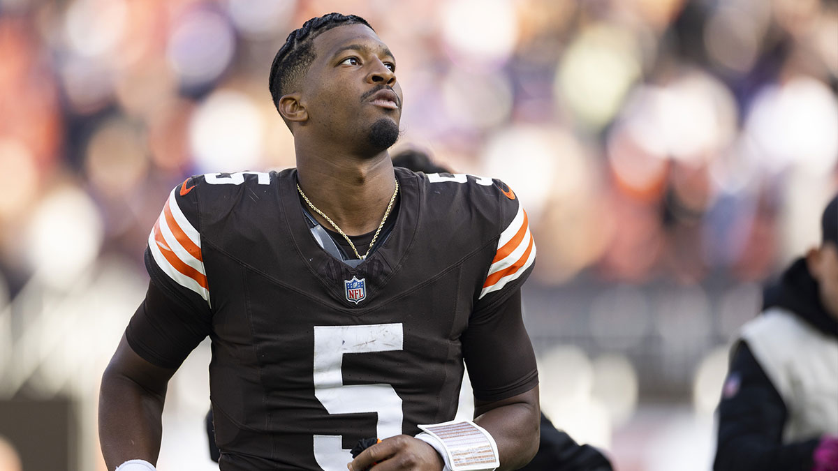 Cleveland Browns quarterback Jameis Winston (5) runs back to the locker room after defeating the Baltimore Ravens at Huntington Bank Field.