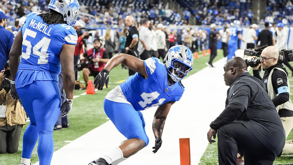 Detroit Lions linebacker James Houston (41) warms up before the game between Detroit Lions and Jacksonville Jaguars at Ford Field in Detroit on Sunday, Nov. 17, 2024.
