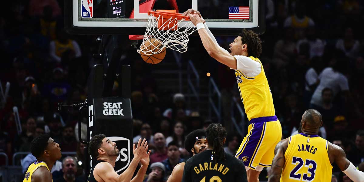 Los Angeles Lakers center Jaxson Hayes (11) dunks during the first half against the Cleveland Cavaliers at Rocket Mortgage FieldHouse.