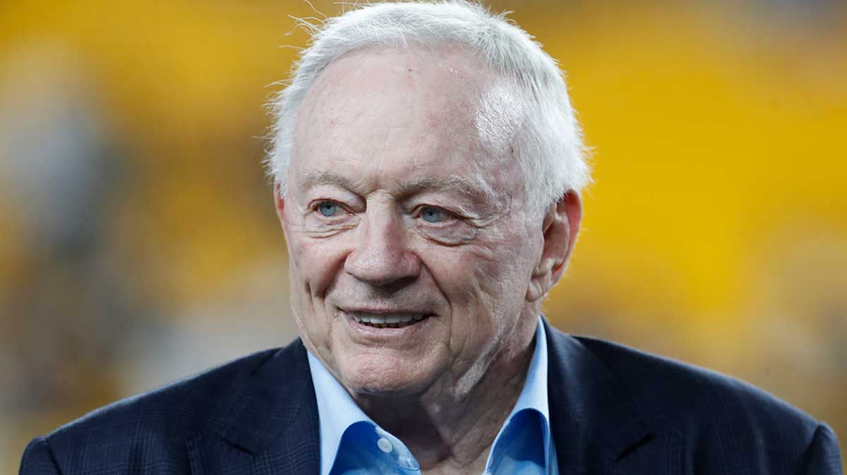 Dallas Cowboys owner Jerry Jones on the field before the game against the Pittsburgh Steelers at Acrisure Stadium.