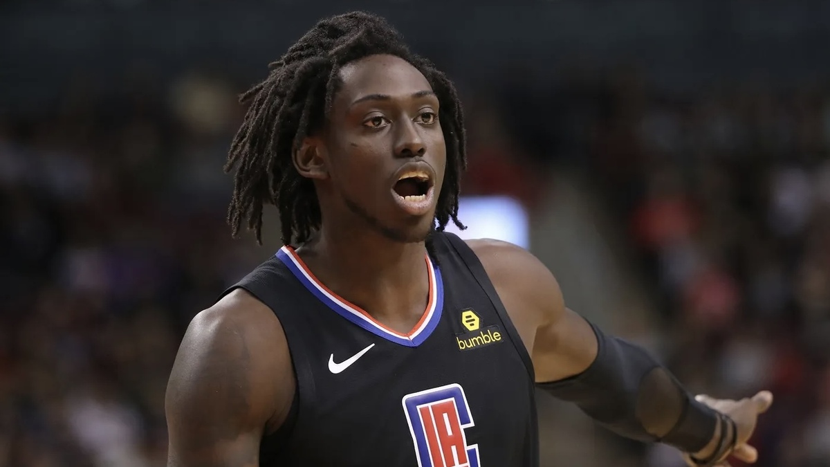 Los Angeles Clippers forward Johnathan Motley (15) in the fourth quarter against the Toronto Raptors at Scotiabank Arena. The Raptors beat the Clippers 121-103.