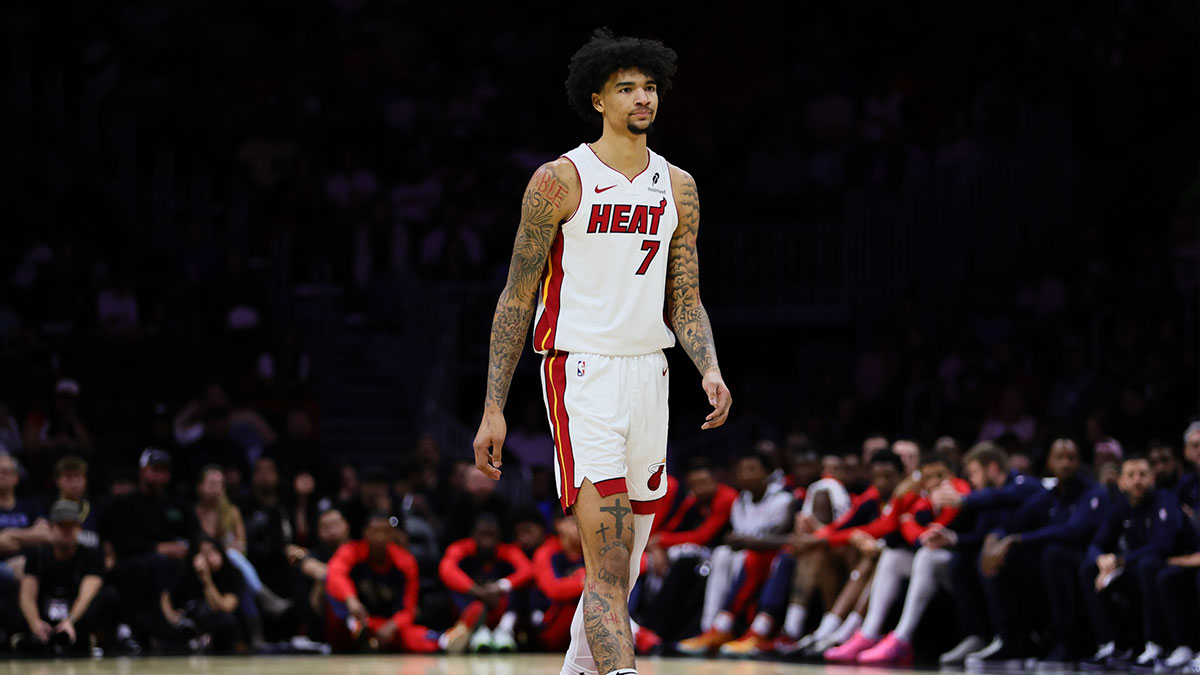 Miami Heat center Kel'el Ware (7) looks on against the New Orleans Pelicans during the third quarter at Kaseya Center.