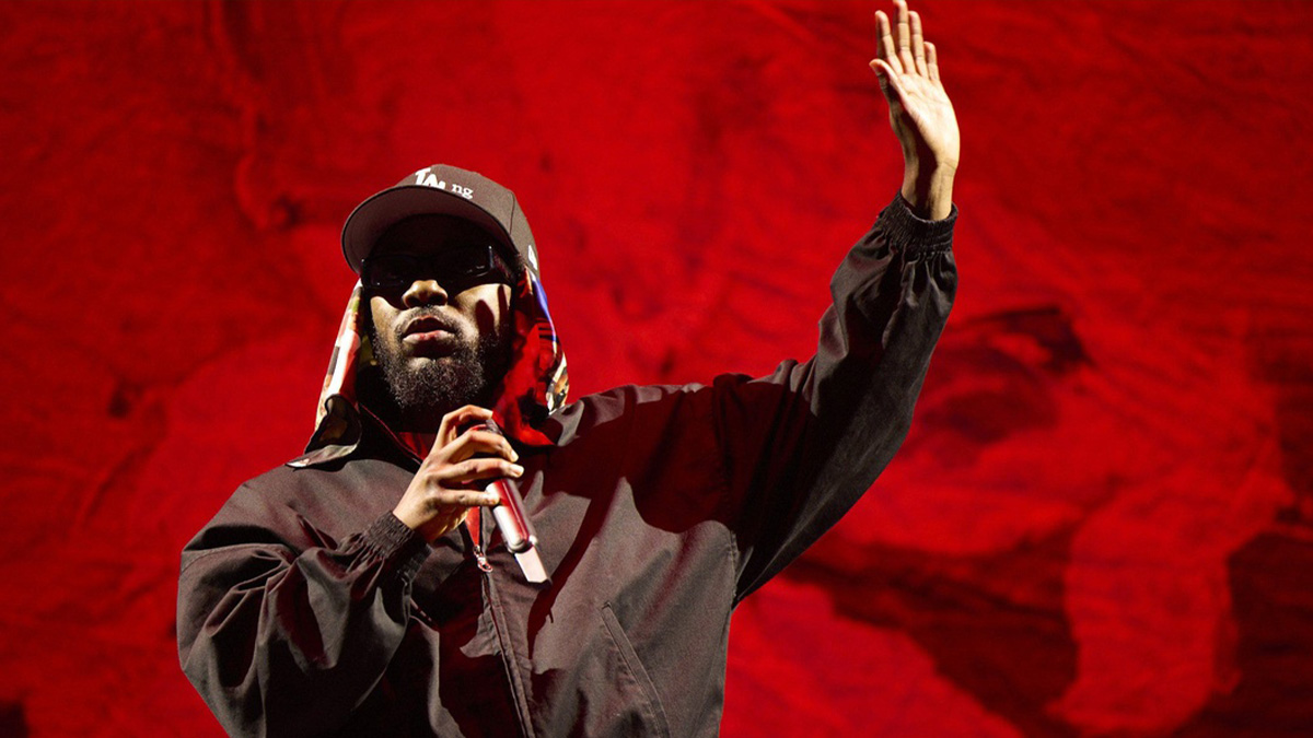 Kendrick Lamar performing
