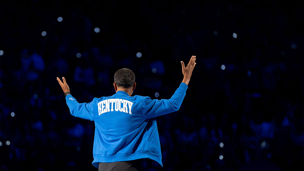 Kentucky Wildcats head coach Kenny Brooks hypes up the crowd during Big Blue Madness.