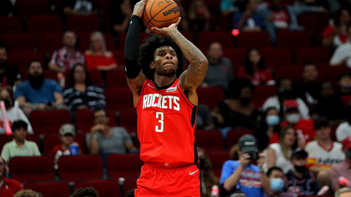 Houston Rockets guard Kevin Porter Jr. (3) takes a three-point shot against the Oklahoma City Thunder during the second quarter at Toyota Center.