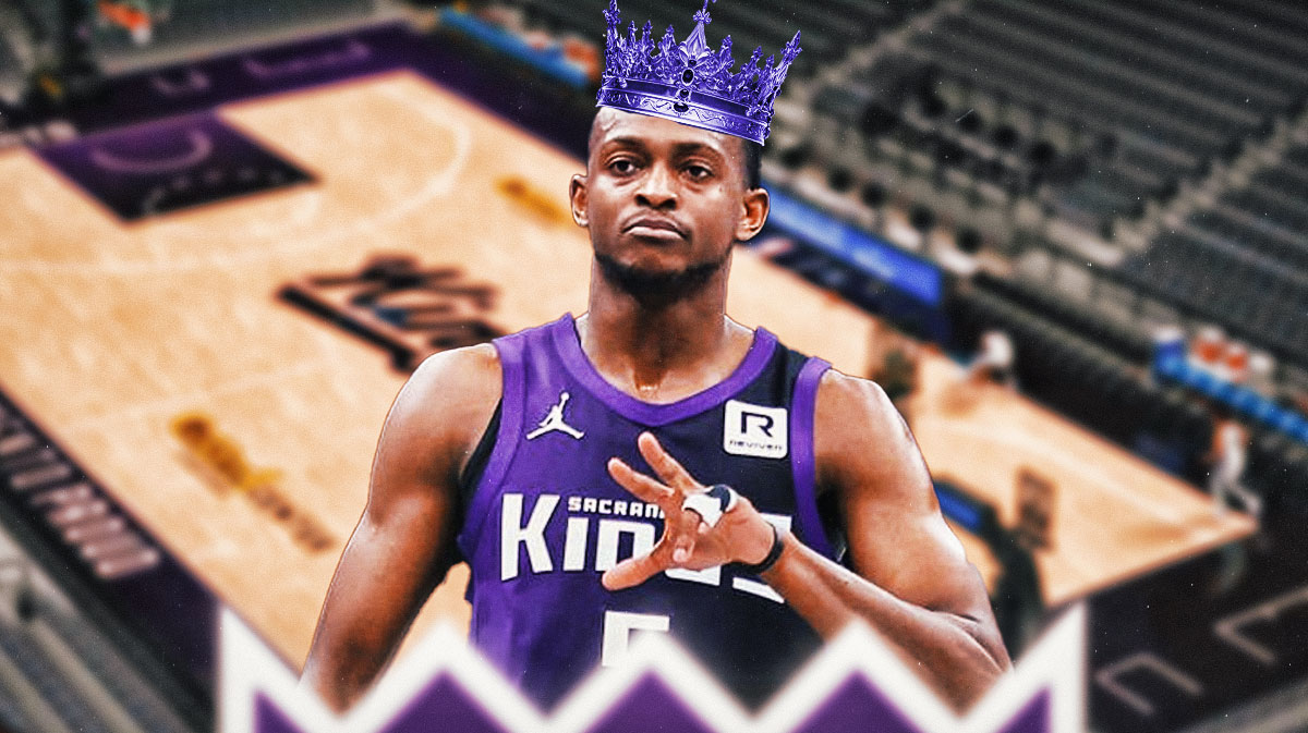 Sacramento Kings guard De'Aaron Fox wears a crown