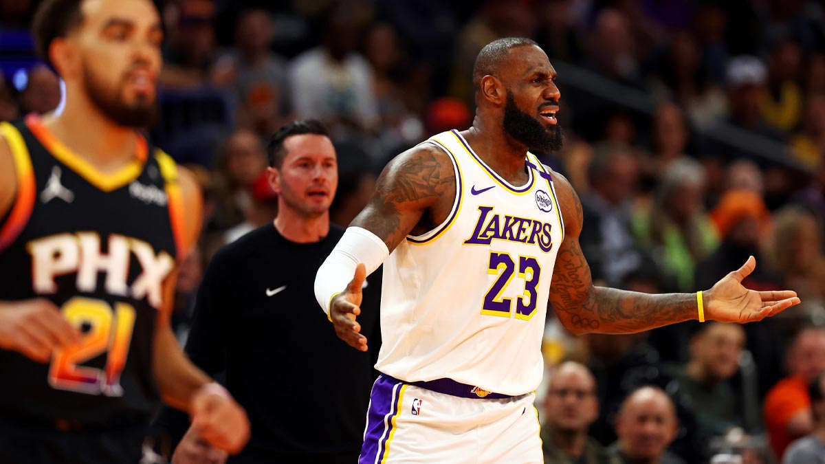 Los Angeles Lakers forward LeBron James (23) reacts to a play during the first quarter against the Phoenix Suns at Footprint Center.