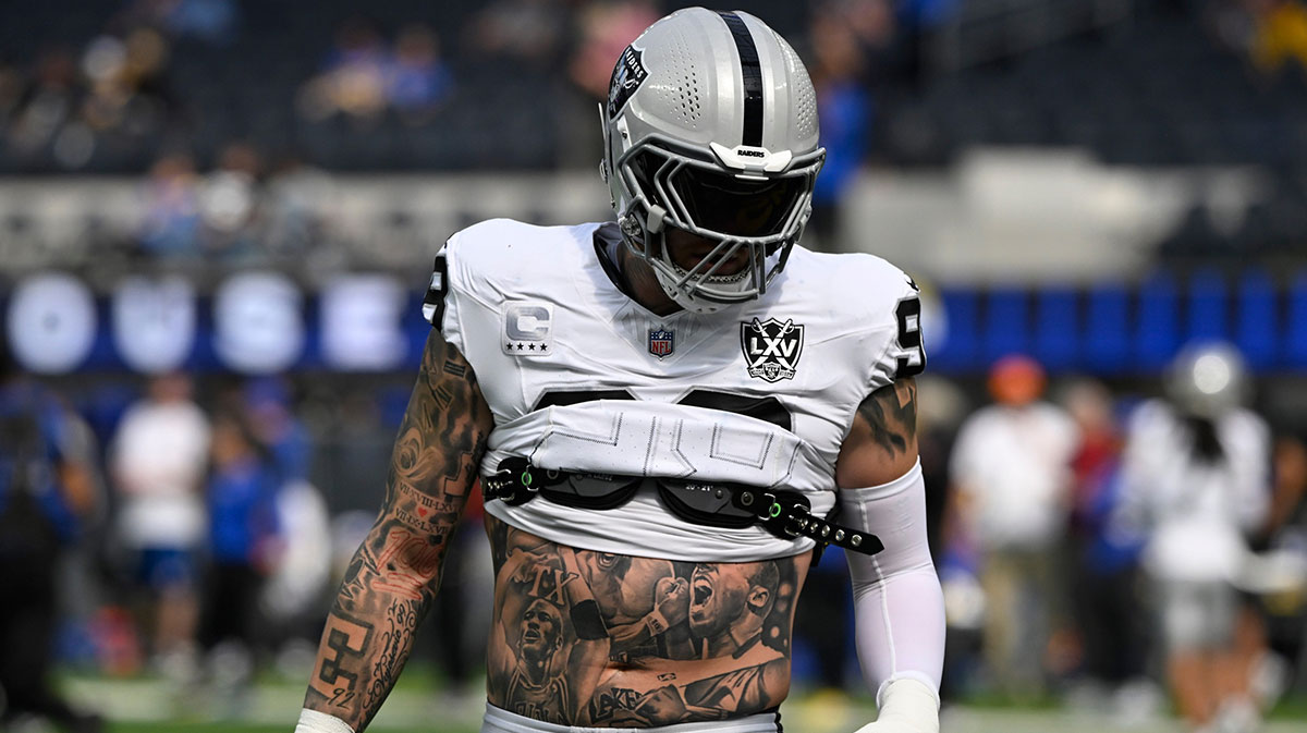 Las Vegas Raiders defensive end Maxx Crosby (98) during pregame warmups before an NFL game against the Los Angeles Rams at SoFi Stadium.